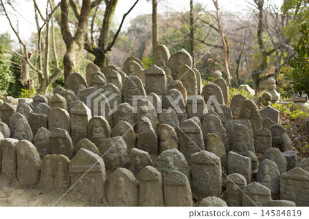 Stones of the Kurisu Southern Tomb group 14584819