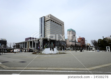 JR / Ai no Kaze Toyama Railway Toyama Station North Exit Square JR / Ai no Kaze Toyama Railway Toyama Station North Exit Square 14588278