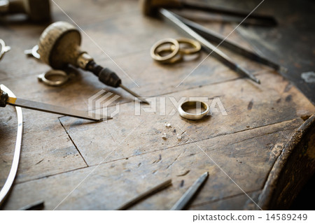 Working desk for craft jewelery making 14589249