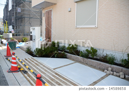 New building is nearing completion 14589858