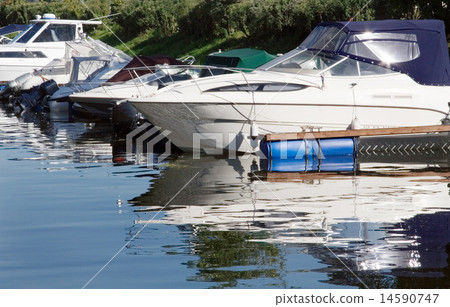Boats 14590747
