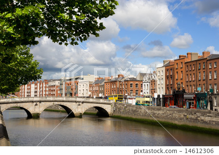 Dublin Cityscape Dublin Cityscape 14612306
