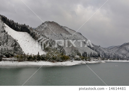 Sound water lake 14614481