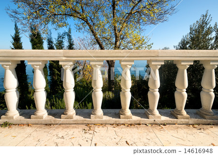Decorative columns 14616948