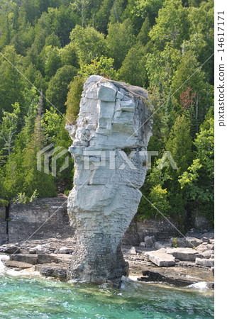 Flowerpot Island, Georgian Bay,  Ontario, Canada 14617171
