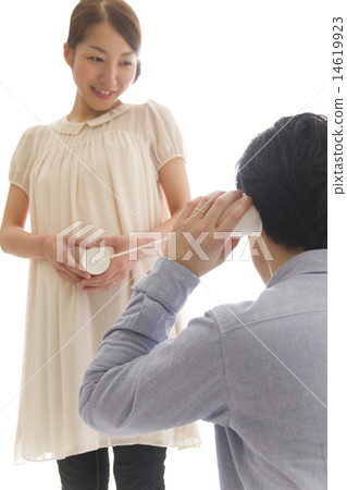 Dad listening to heartbeat Dad listening to heartbeat 14619923