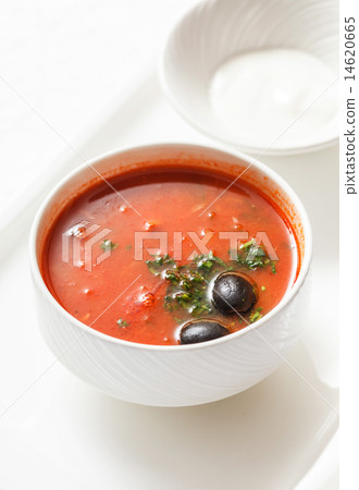Soup solyanka 14620665