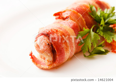sausage wrapped in bacon sausage wrapped in bacon 14621004