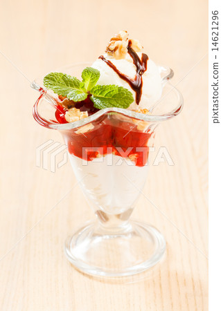 ice cream with fruit sauce ice cream with fruit sauce 14621296
