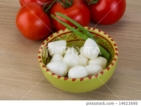 Mozzarella cheese balls 14621698