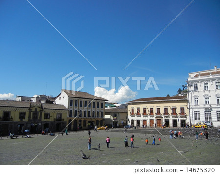 厄瓜多爾基多每天都在舊金山廣場 14625320