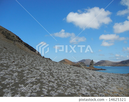 Tikiria and Pinnacle Rock of Bartolomee Island Tikiria and Pinnacle Rock of Bartolomee Island 14625321