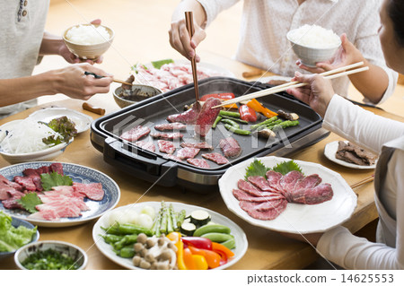 Grilled meat 14625553