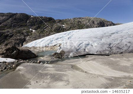 Svelgabreen glacier (Norway) Svelgabreen glacier (Norway) 14635217