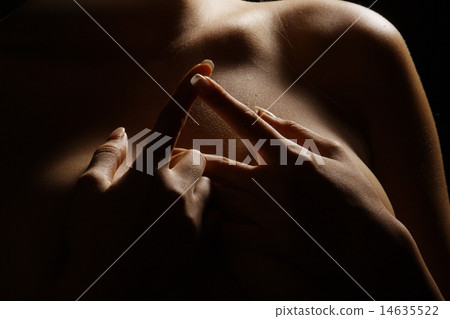 hand and shoulder of woman 14635522