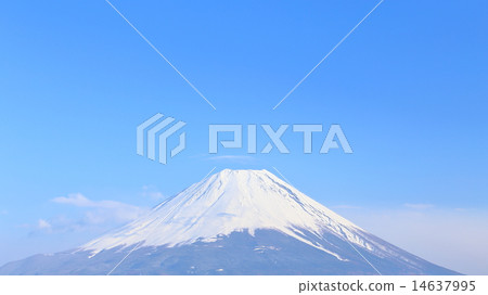 Mount Fuji and blue sky (background material) Mount Fuji and blue sky (background material) 14637995