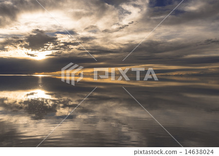 Uyuni salt lake evening view of Mirror Lake Uyuni salt lake evening view of Mirror Lake 14638024