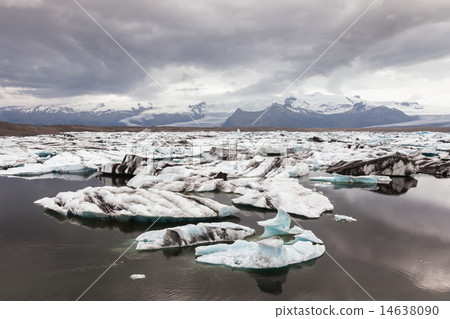 Glacier and icebergs, Iceland 14638090