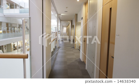 Can you take lessons in this beautiful classroom? 14638340