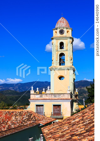 old beautiful church 14640990