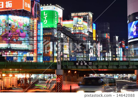 從新宿西口和大衛隊看到的歌舞伎町之夜 從新宿西口和大衛隊看到的歌舞伎町之夜 14642088