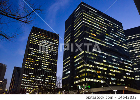 Osaka Station front building 14642832