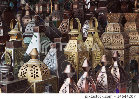 Traditional glass and metal lamps 14644207