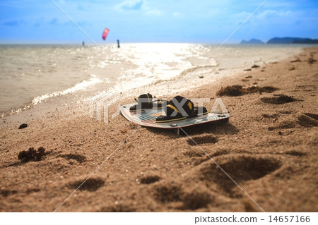 Kitesurfing Kitesurfing 14657166