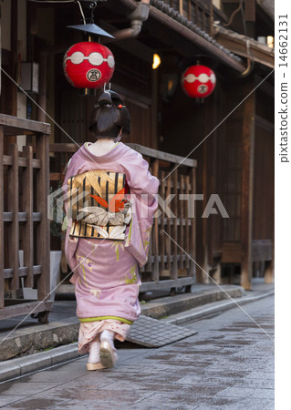 藝妓在祗園去鎮鎮 14662131
