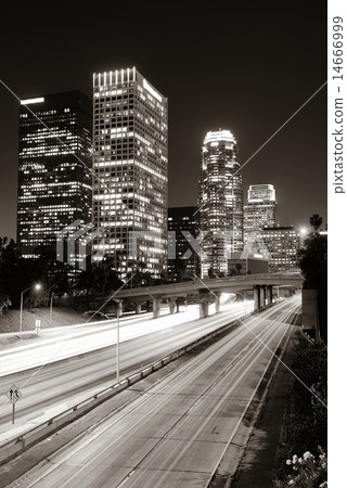 Los Angeles at night 14666999
