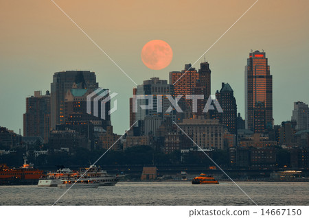 Moon 14667150