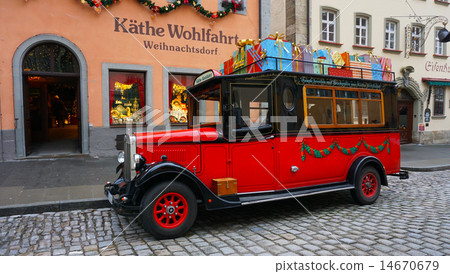 Christmas shop 14670679