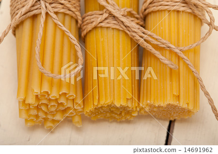 bunch of Italian pasta type bunch of Italian pasta type 14691962