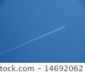 飛機雲彩的繪畫在藍天的 14692062