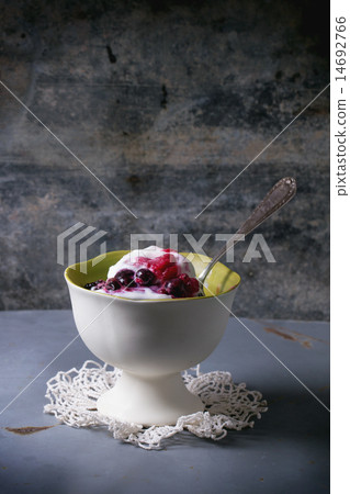 Ice cream with berries 14692766