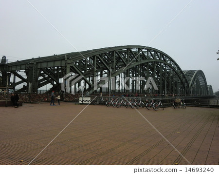 霍亨索倫橋 14693240