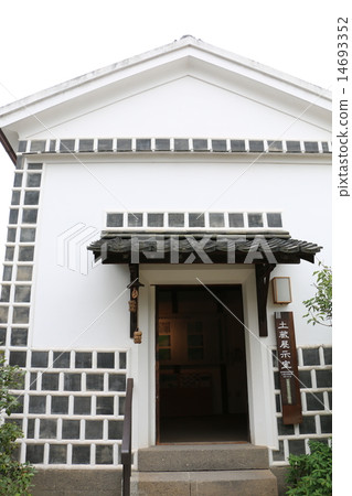 Kurashiki's streets 14693352