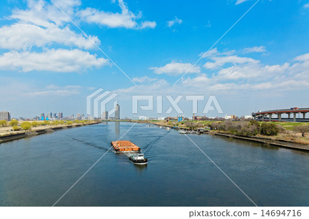 從Kashihama橋出發，俯瞰反映河川和荒川河的風景 14694716