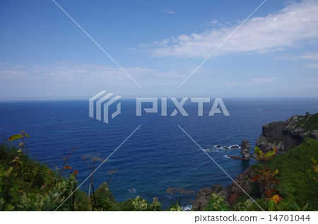 Blue sky, the gods of the blue sea 14701044