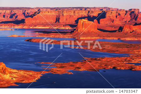 Powell lake 14703347