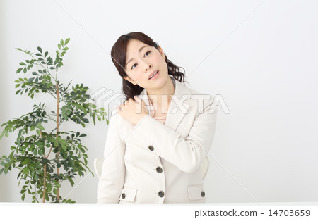 肩膀痛苦的女商人 14703659