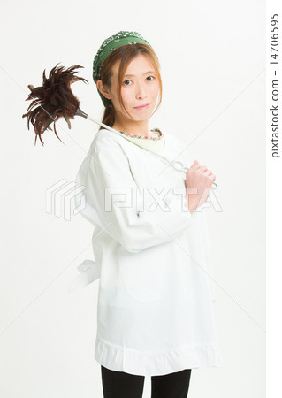 Housewife to wear clothes for cleaning 14706595