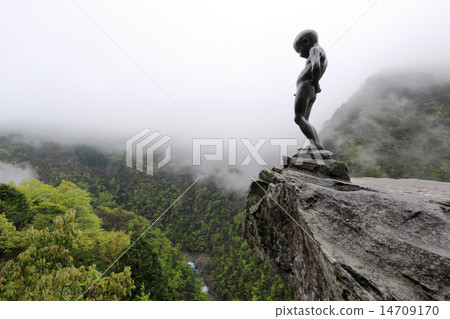 Iya's Manneken Pis 14709170