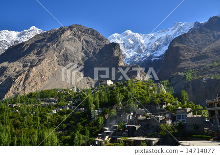 巴基斯坦罕薩Kalymabad城市景觀Baltitt堡和Ultar峰 巴基斯坦罕薩Kalymabad城市景觀Baltitt堡和Ultar峰 14714077