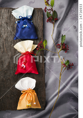 gift box gift box 14716933