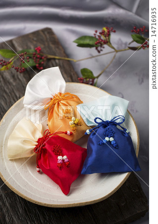 gift box gift box 14716935