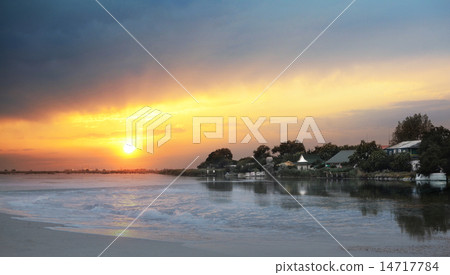 house on the lake at night house on the lake at night 14717784