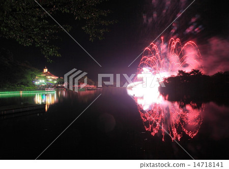 Rindo Lake Fireworks 14718141