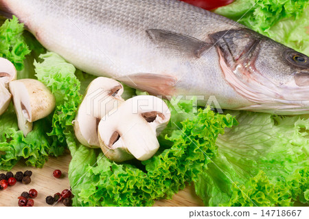 Composition of fresh seabass Composition of fresh seabass 14718667