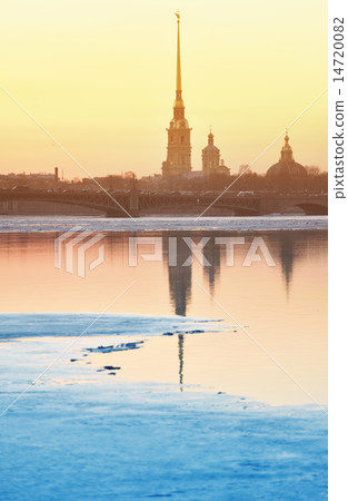 Sunset over St. Petersburg in springtime Sunset over St. Petersburg in springtime 14720082